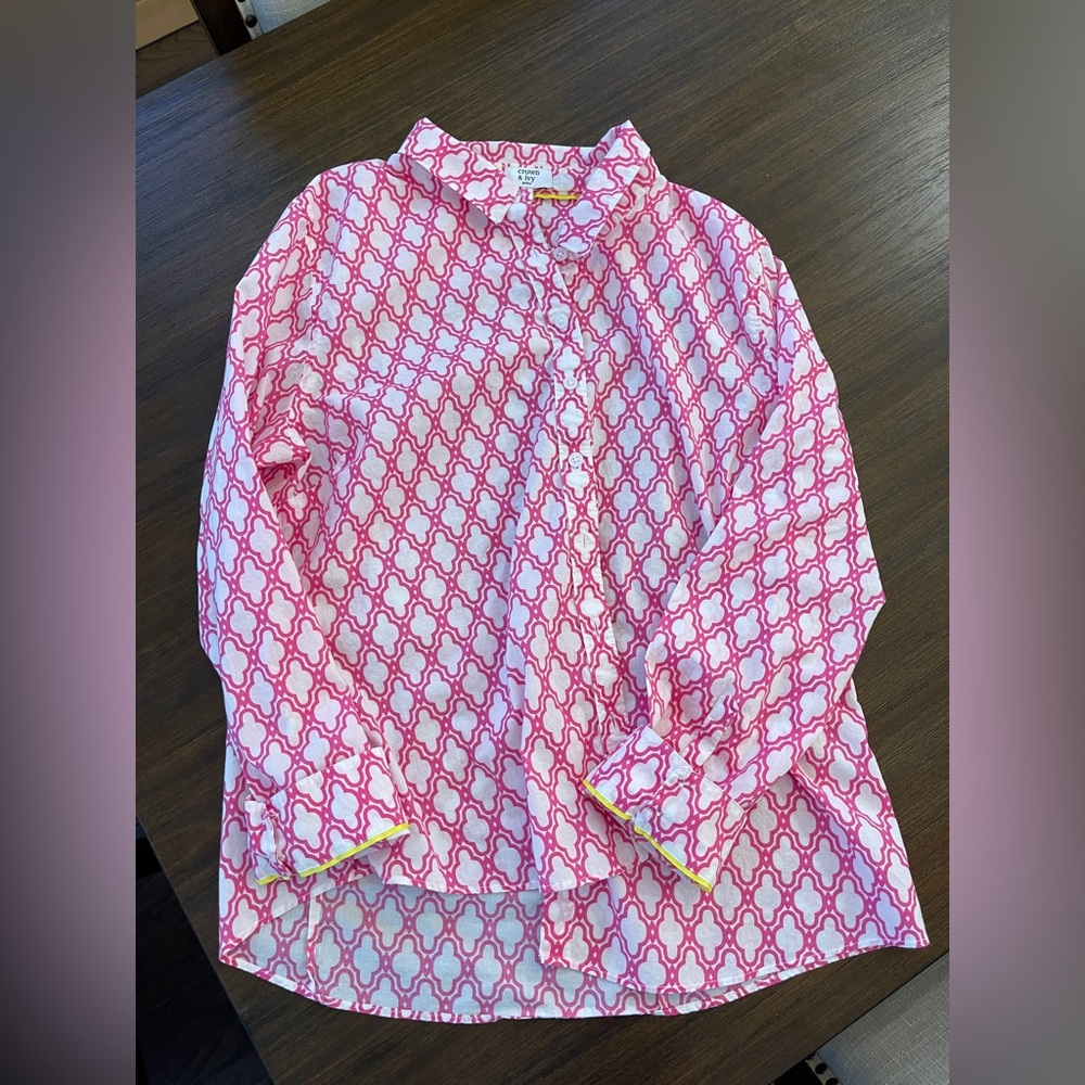 EUC Crown & Ivy Button Up